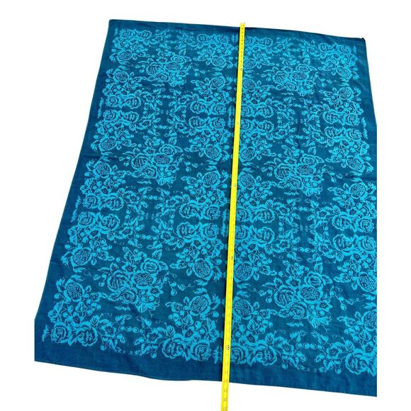 Crate & Barrel Fandango Blue Teal Tablecloth 64x49” - Picture 2 of 7